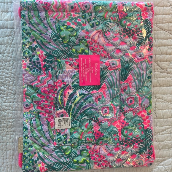 New Lilly Pulitzer Work Out Back Pack main image 5